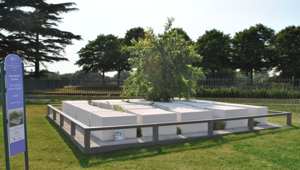 The Clints and Grykes Garden in front of the gardens of Hampton Court Palace